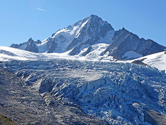 Close-up of Glacier du Tour and Chardonnet 